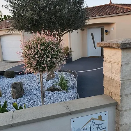 Bed & Breakfast Chez Les J-folais - 3 Kms Puy Dufou -