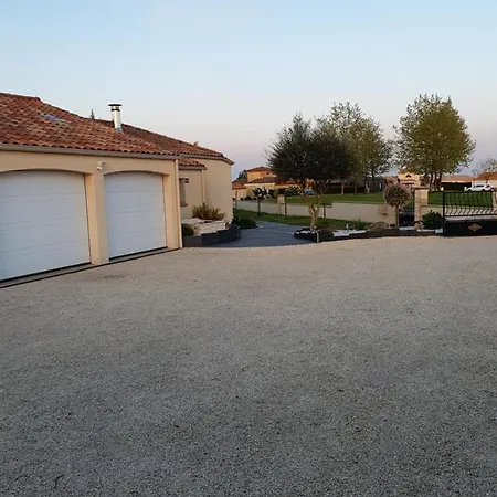 Chez Les J-folais - 3 Kms Puy Dufou - Bed & Breakfast Les Épesses