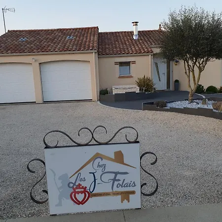 Bed & Breakfast Chez Les J-folais - 3 Kms Puy Dufou - Les Épesses