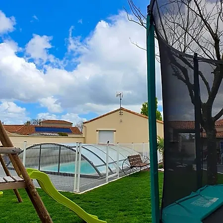 Chez Les J-folais -les Epesses - 3 Kms Puy Dufou 3*